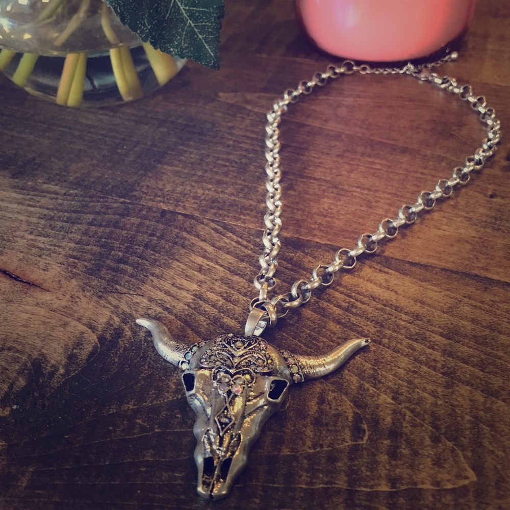 Gorgeous Silver Toned Cow Skull Necklace